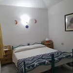 Acquamarina Con Meraviglioso Giardino Holiday home *