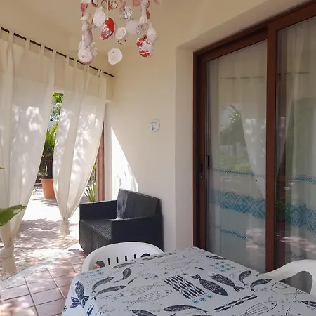 Acquamarina Con Meraviglioso Giardino Casa de Férias *
